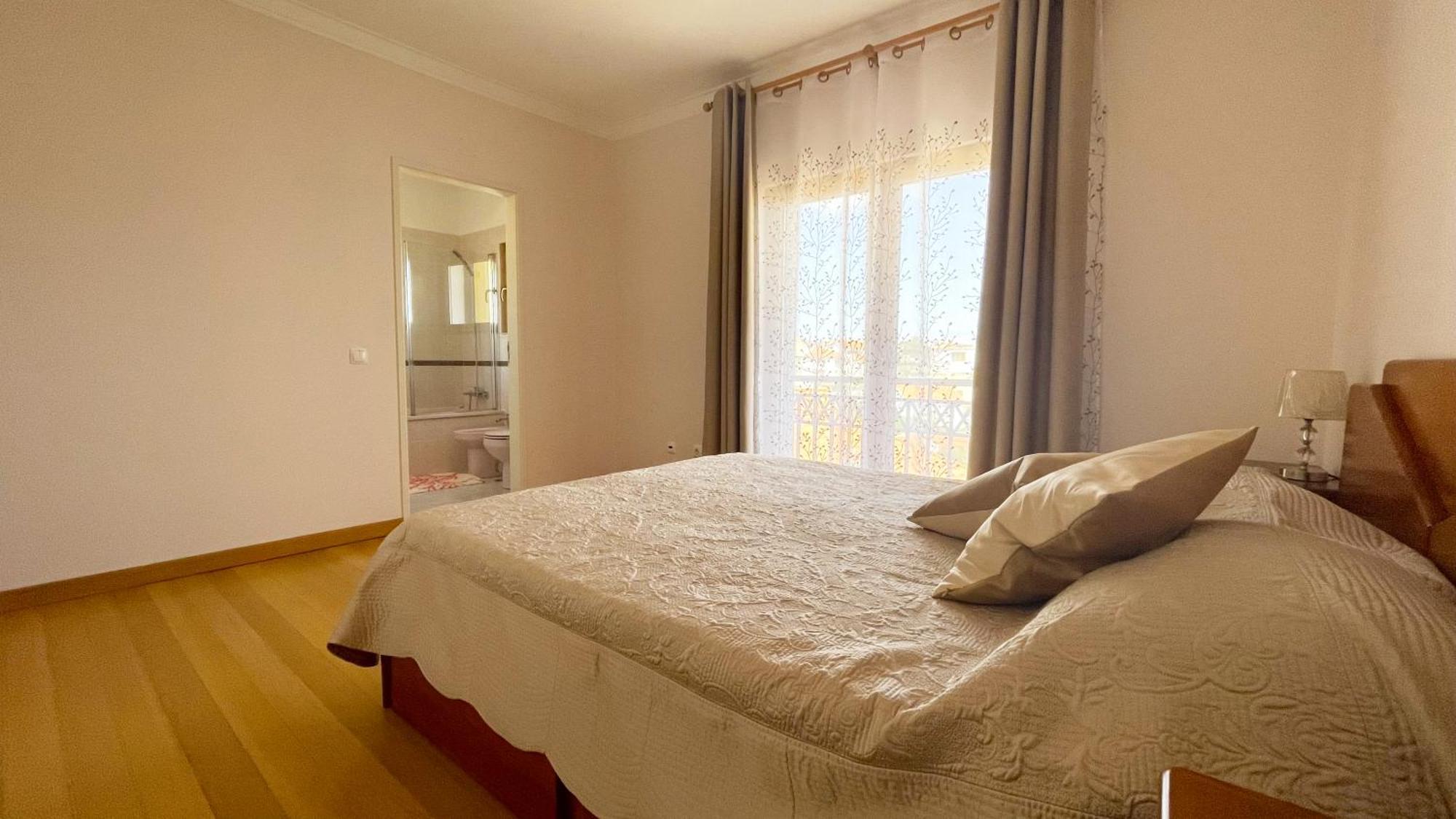 Lolik Villa Sobreda Екстер'єр фото