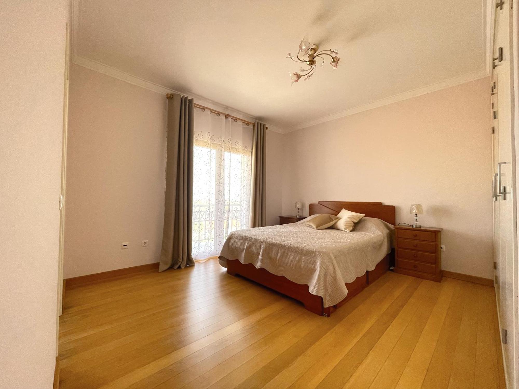 Lolik Villa Sobreda Екстер'єр фото